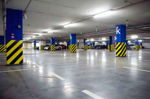Pulidos y Abrillantados de suelos en Parking en el Tarragonès